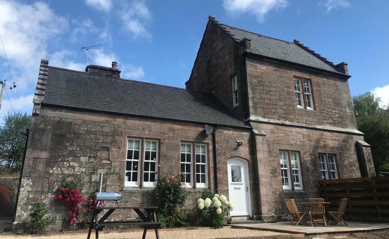 Laundry Cottage: Drumlanrig Castle Торнхил Екстериор снимка