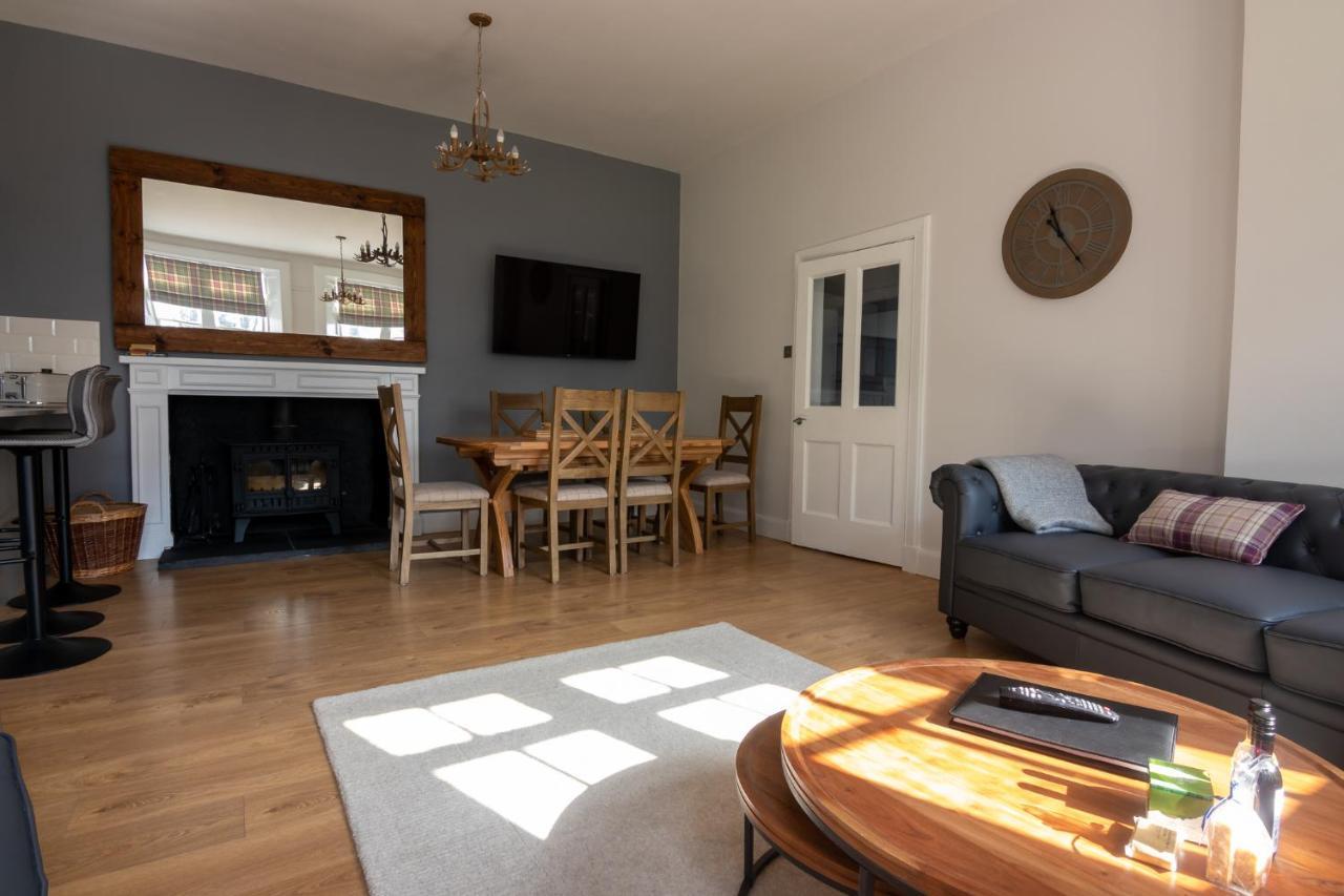 Laundry Cottage: Drumlanrig Castle Торнхил Екстериор снимка