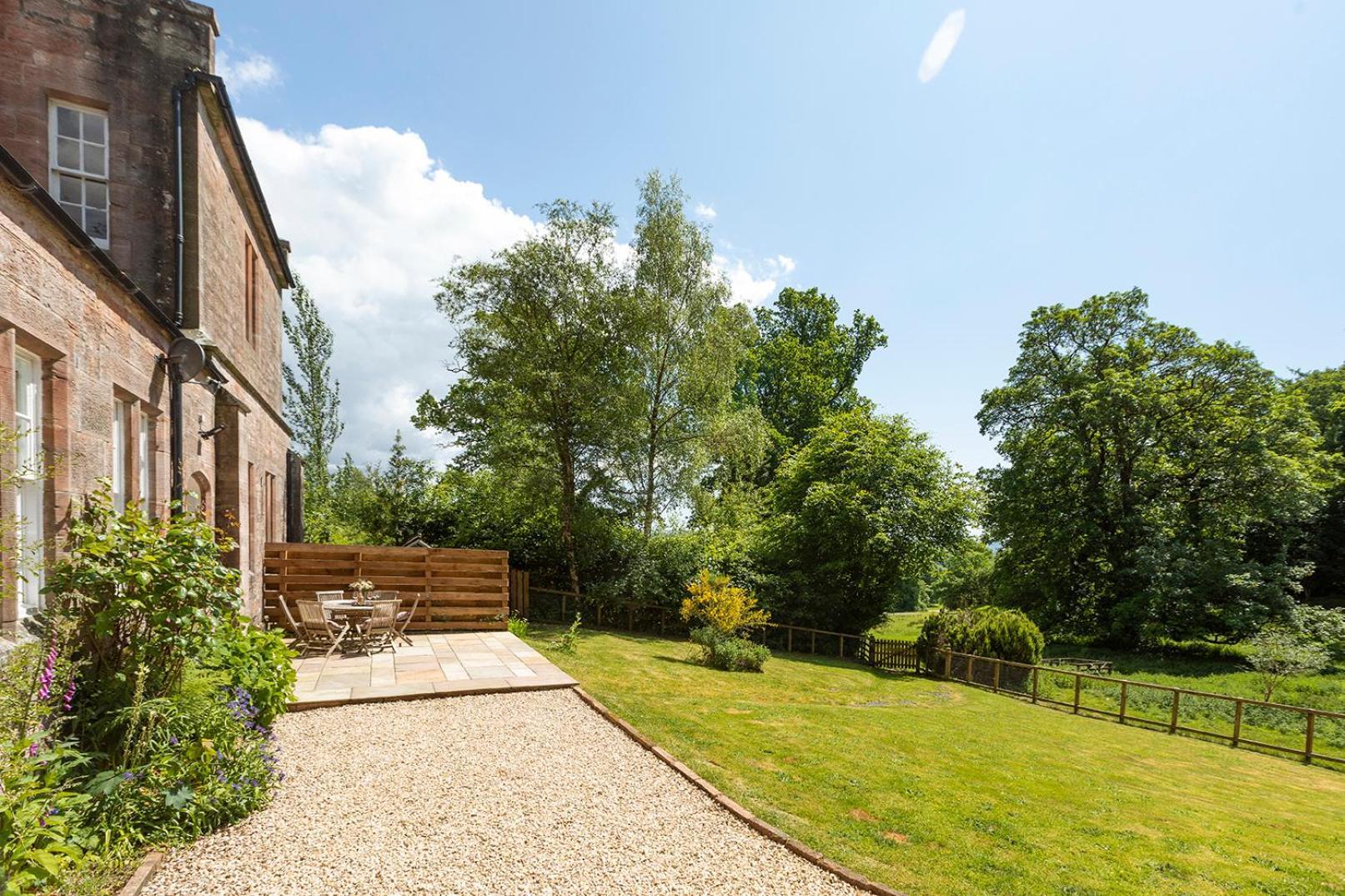 Laundry Cottage: Drumlanrig Castle Торнхил Екстериор снимка