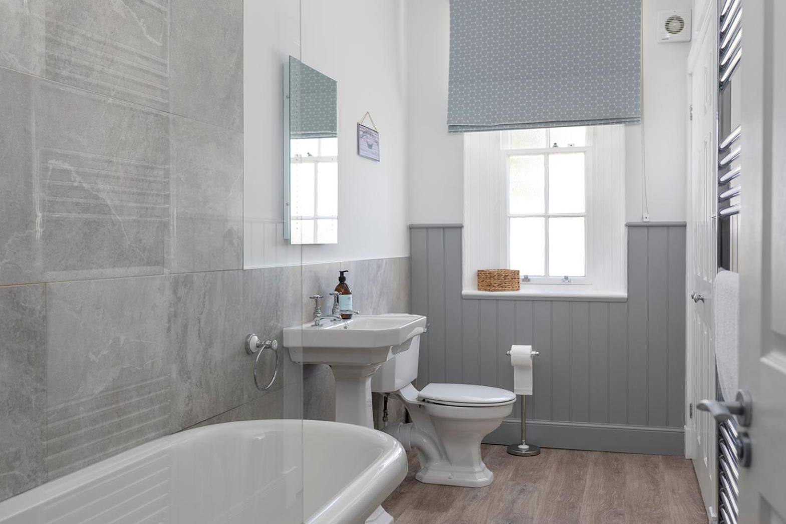 Laundry Cottage: Drumlanrig Castle Торнхил Екстериор снимка